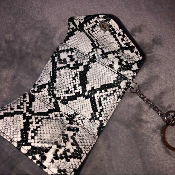 Steve Medden wallet/ card holder/ keychain - Picture 1 of 14